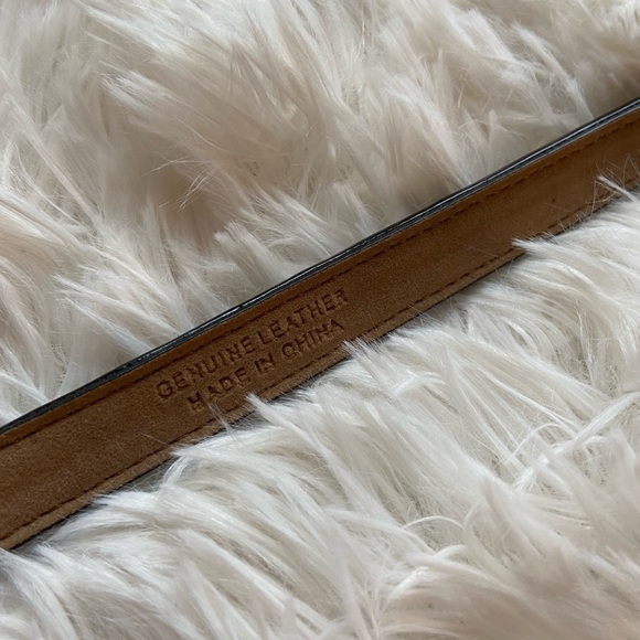 Ann Taylor cow pattern narrow belt - Picture 5 of 7